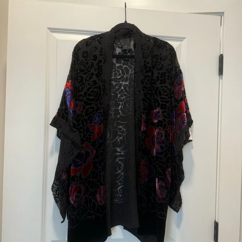 NWT Anna Sui Black Kimono with Velvet Floral Accents. Size M/L - Picture 2 of 5
